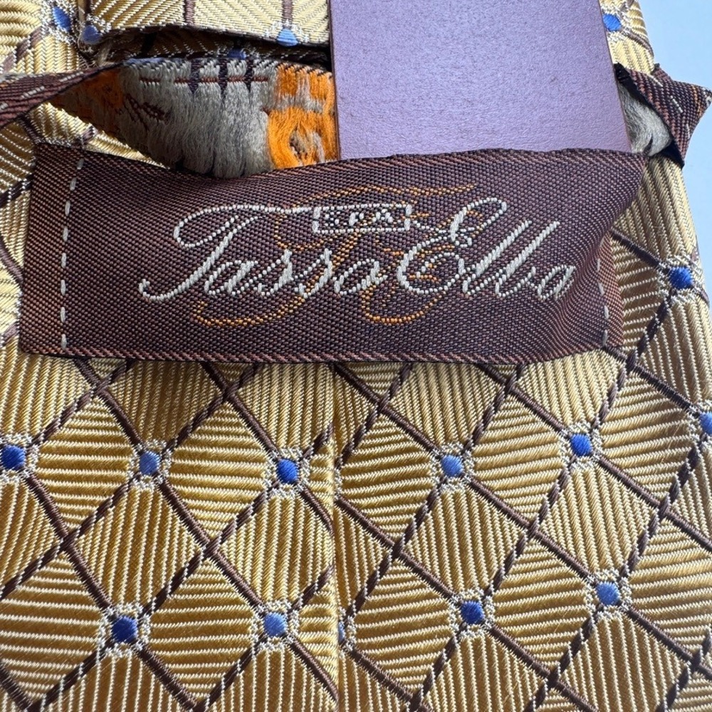Tasso Elba Mens Silk Tie Gold Blue Brown Geometric Diamond Pattern Handmade